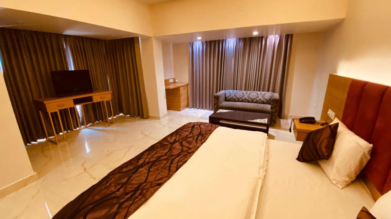 Hotel Amar Palace Ambala Exterior photo