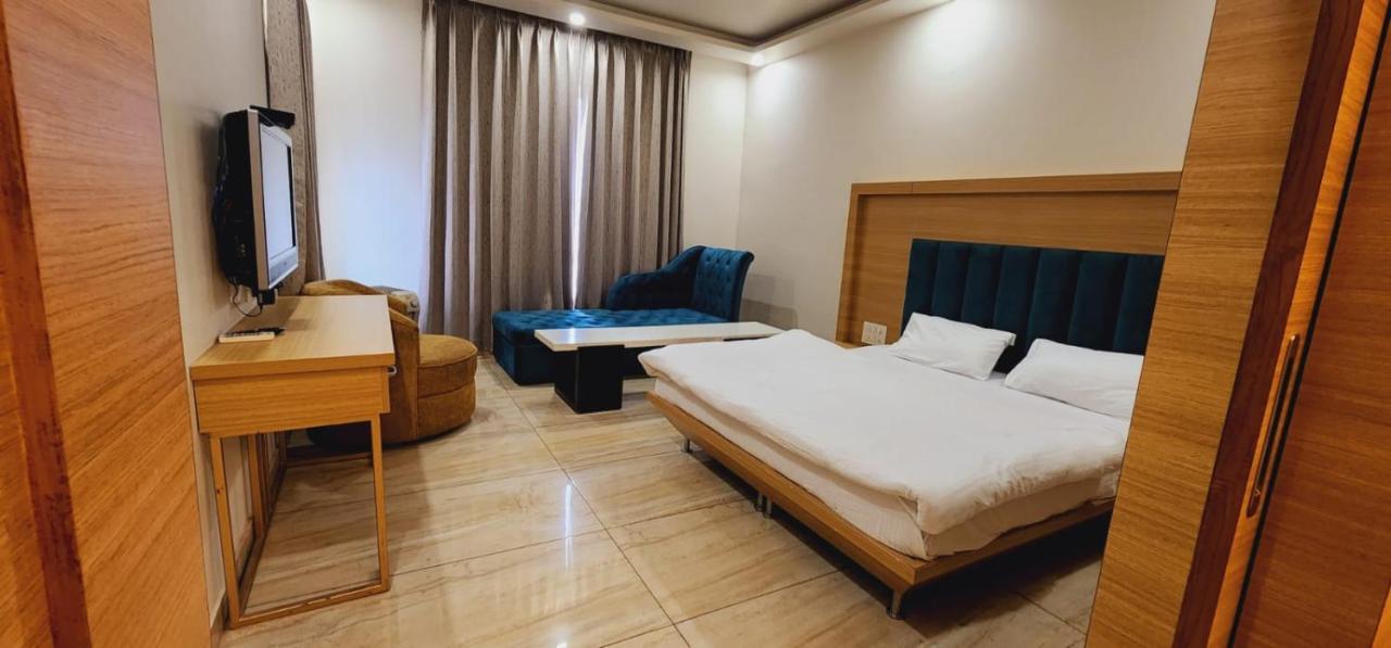 Hotel Amar Palace Ambala Exterior photo